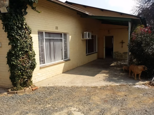 204sqm house